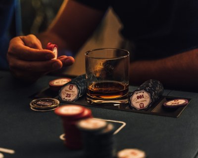 Poker takes a minute to learn